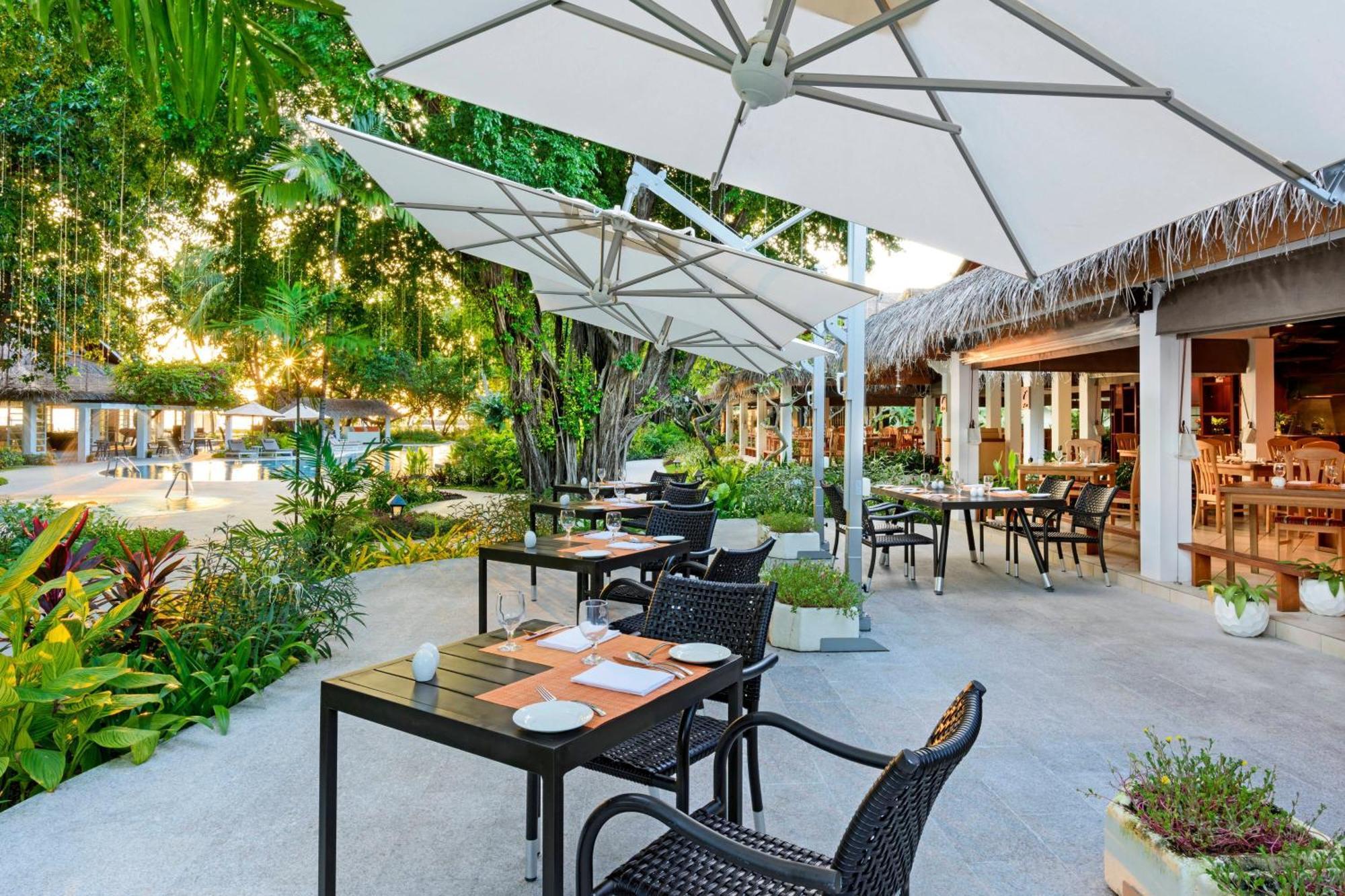 Sheraton Maldives Full Moon Resort & Spa Hulhumale Esterno foto